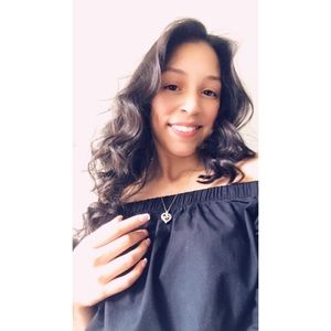 Meet your Posher, Juliana